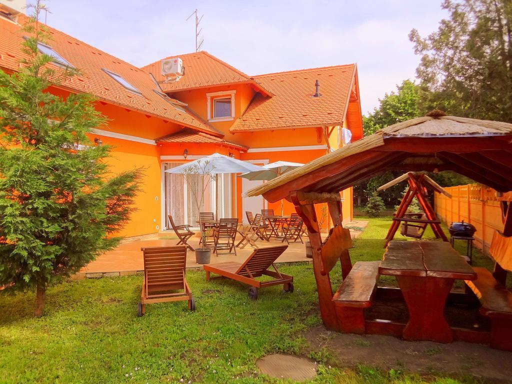 Horvath Vendeghaz Hotel Oroshaza Exterior photo