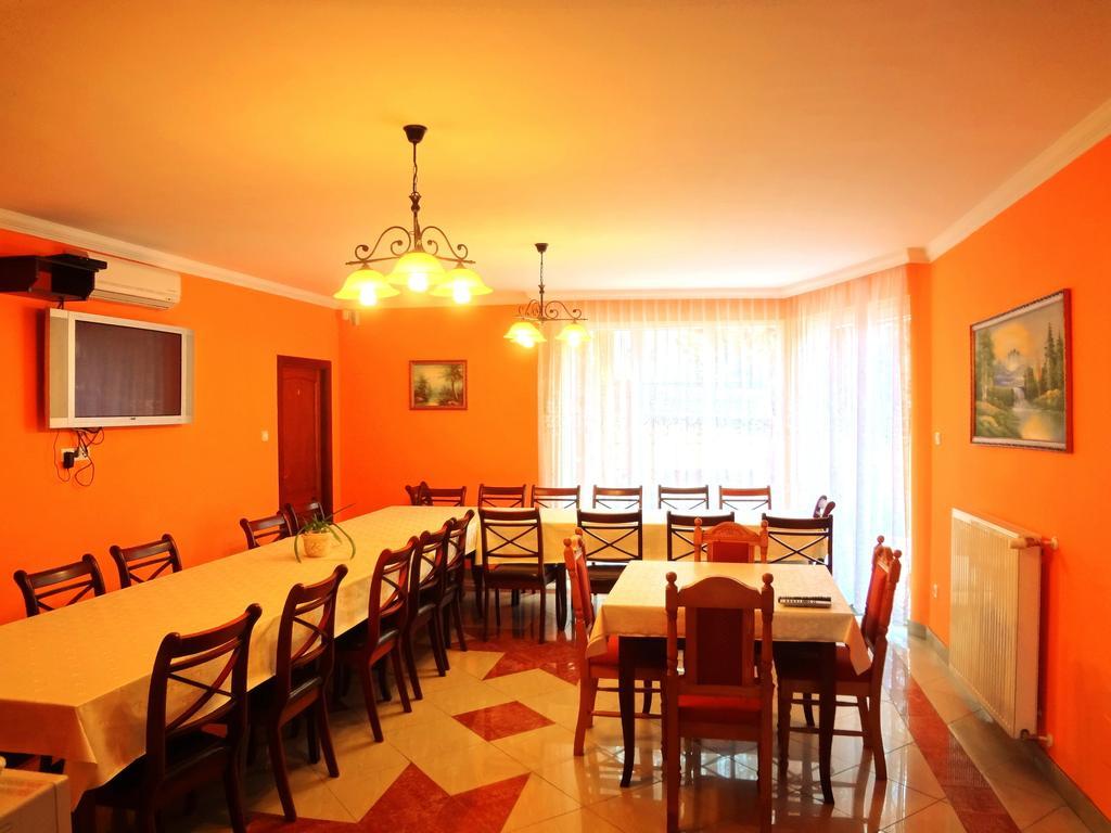 Horvath Vendeghaz Hotel Oroshaza Exterior photo